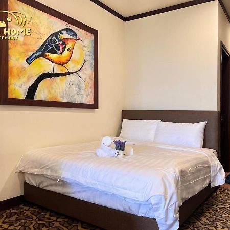 Riviera Hotel By Owner Malacca Buitenkant foto